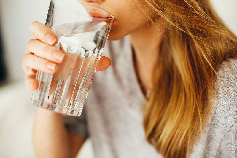 صيام الماء.. تعرف على آلية عمله و أهم التأثيرات الإيجابية والسلبية الناتجة عنه